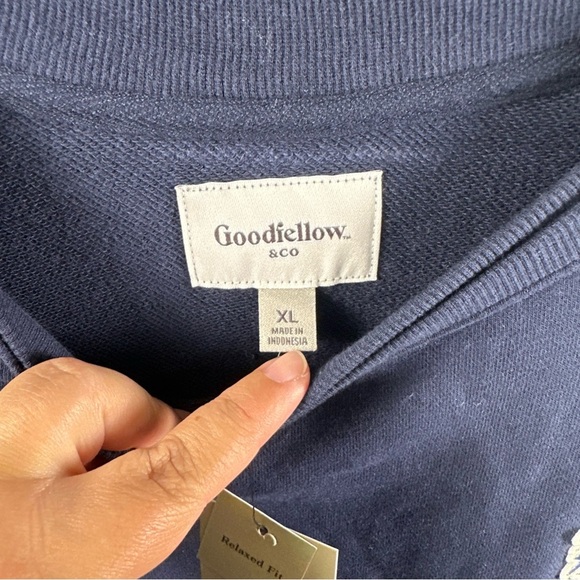 Goodfellow & Co Men's Navy Crewneck Sweater with Emblem Size XL - Picture 3 of 7